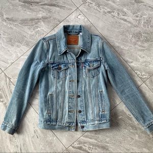 Levi’s  - Ex boyfriend denim trucker Jacket